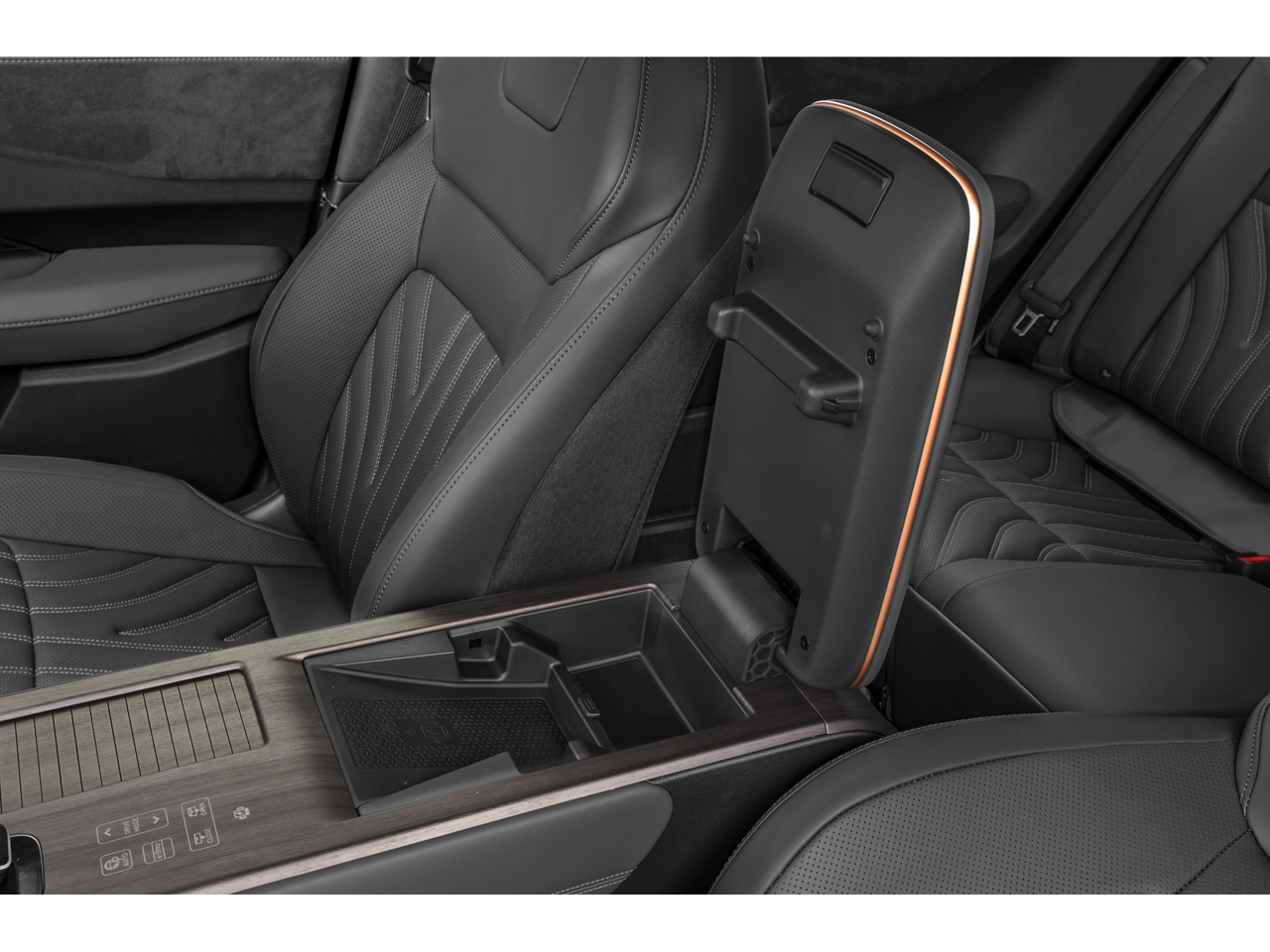 2025 Nissan Ariya PLATINUM+ e-4ORCE