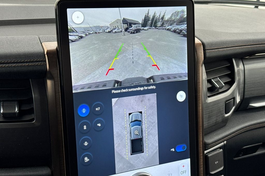 2023 Ford F-150 Lightning Lariat