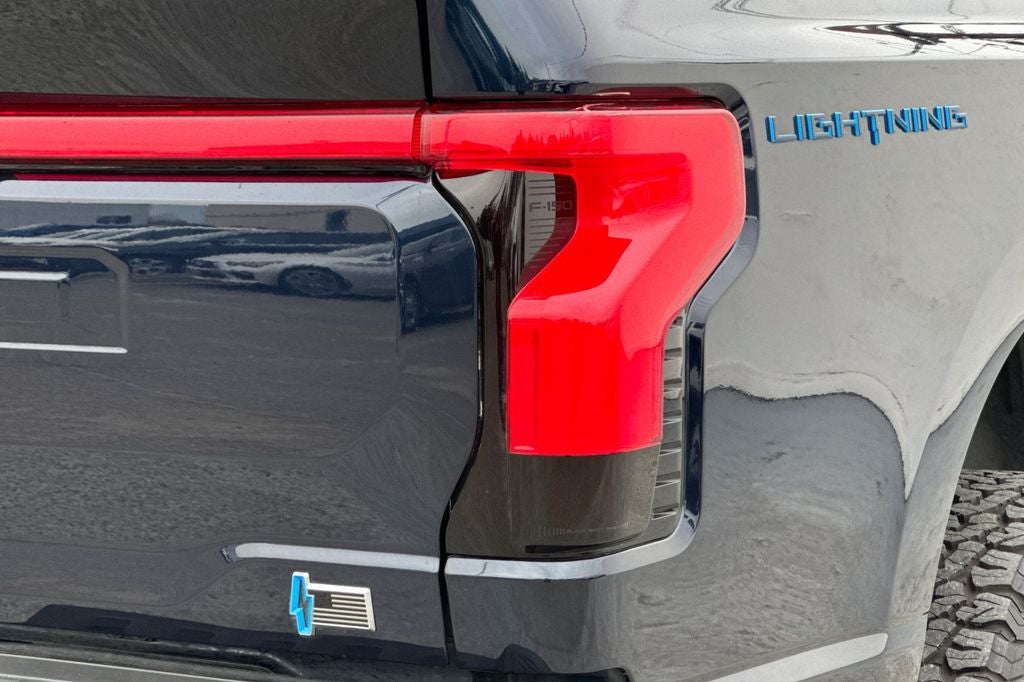 2023 Ford F-150 Lightning Lariat