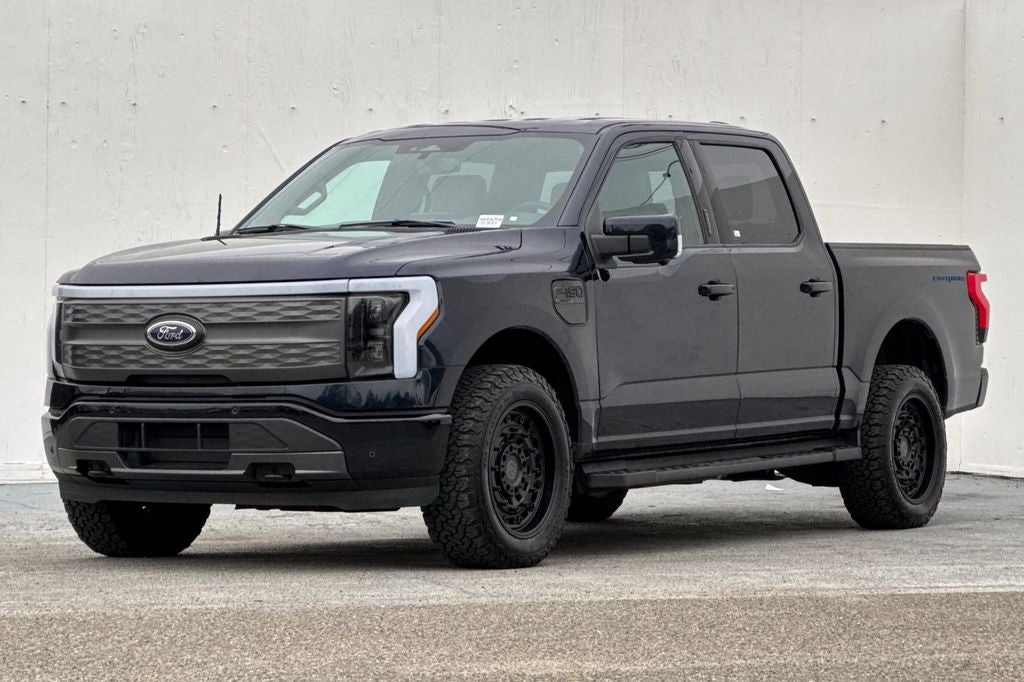 2023 Ford F-150 Lightning Lariat