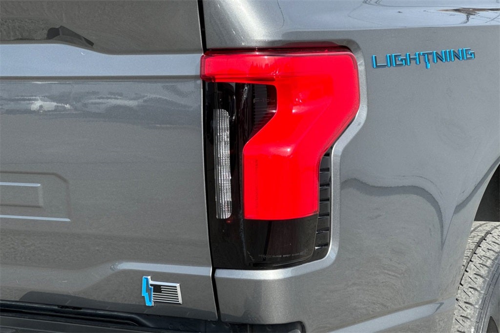 2023 Ford F-150 Lightning XLT