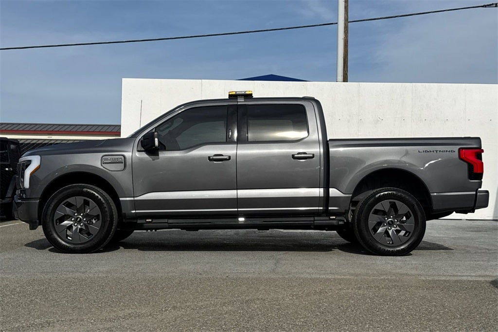2023 Ford F-150 Lightning XLT