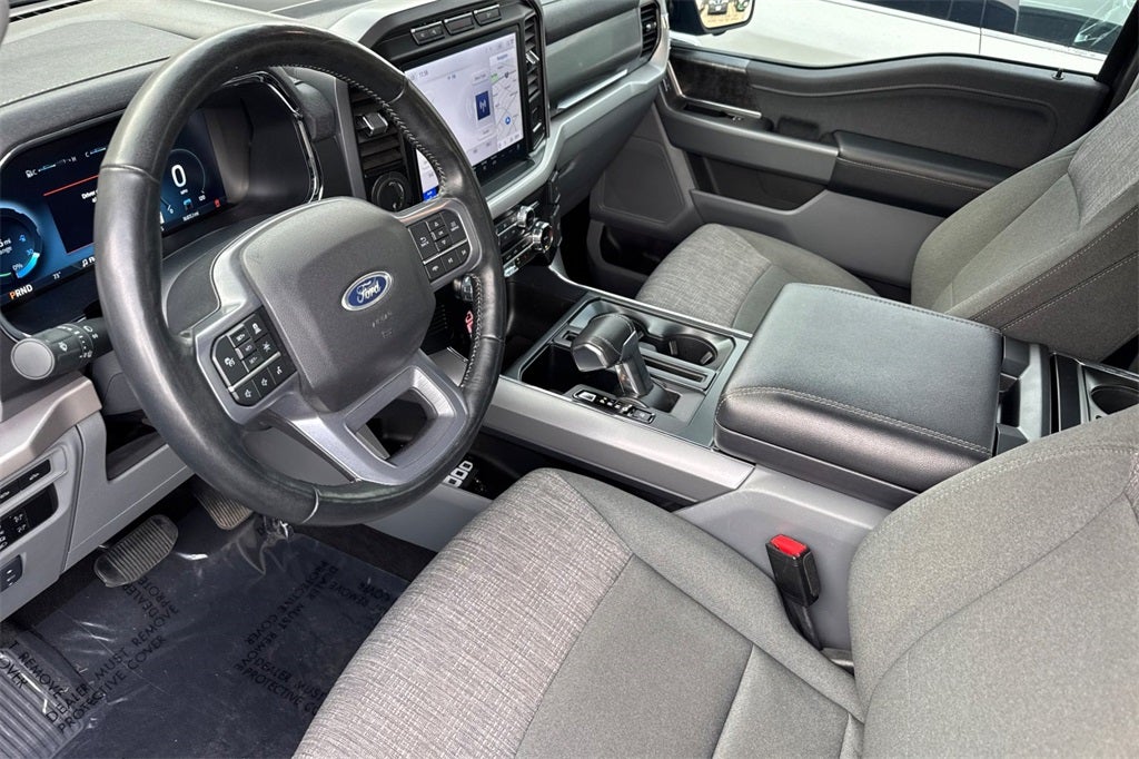 2023 Ford F-150 Lightning XLT