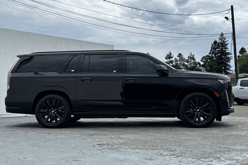 2022 Cadillac Escalade ESV Sport