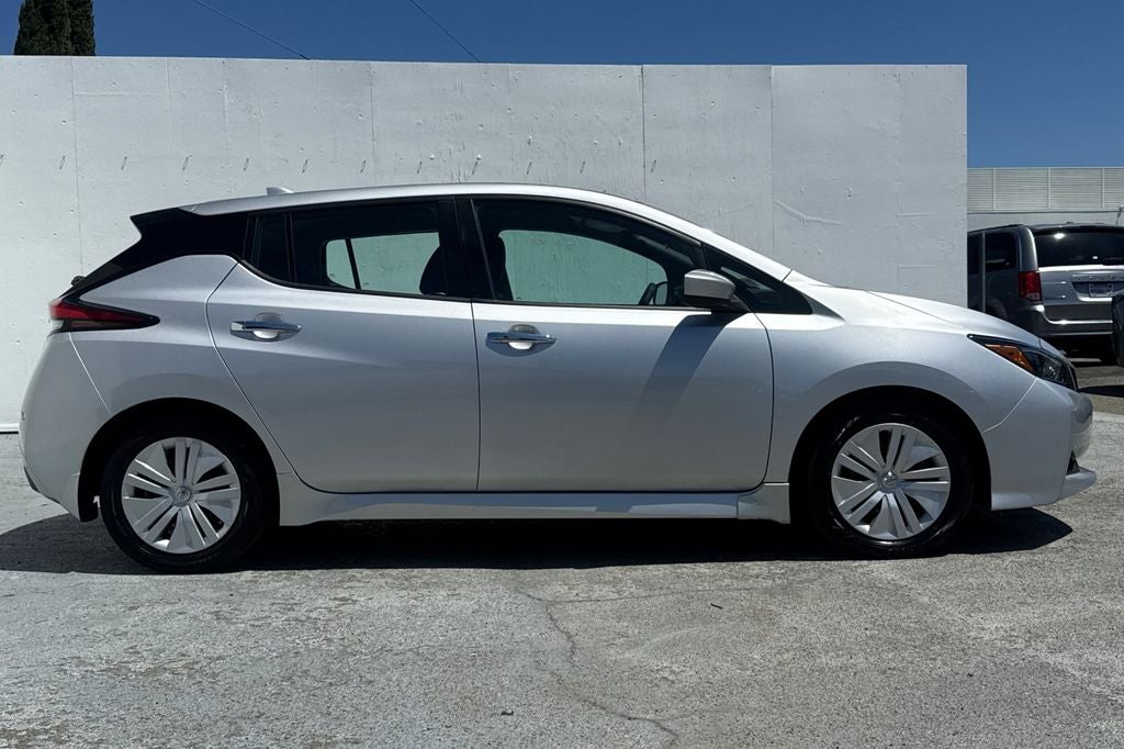 2022 Nissan Leaf S