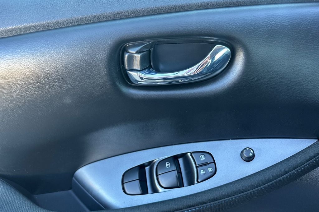 2025 Nissan Leaf S