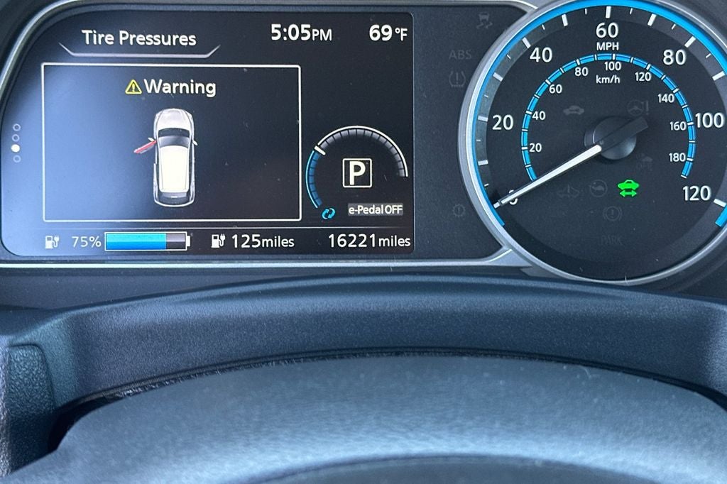 2025 Nissan Leaf S