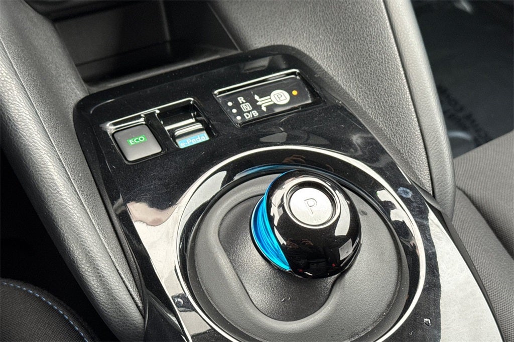 2024 Nissan Leaf SV Plus