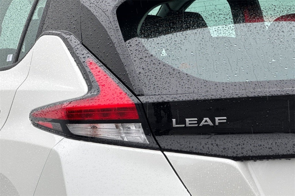2024 Nissan Leaf SV Plus
