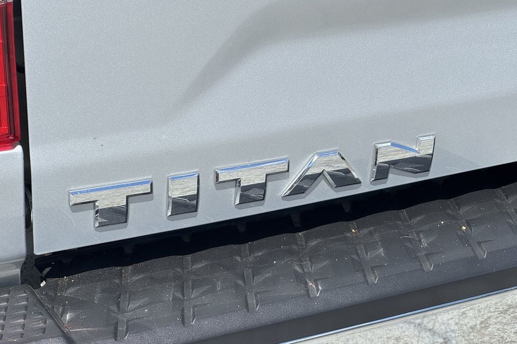 2017 Nissan Titan SV