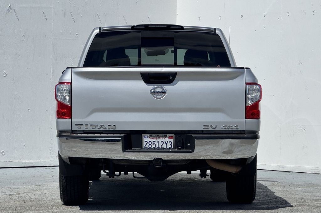 2017 Nissan Titan SV