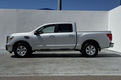 2017 Nissan Titan SV