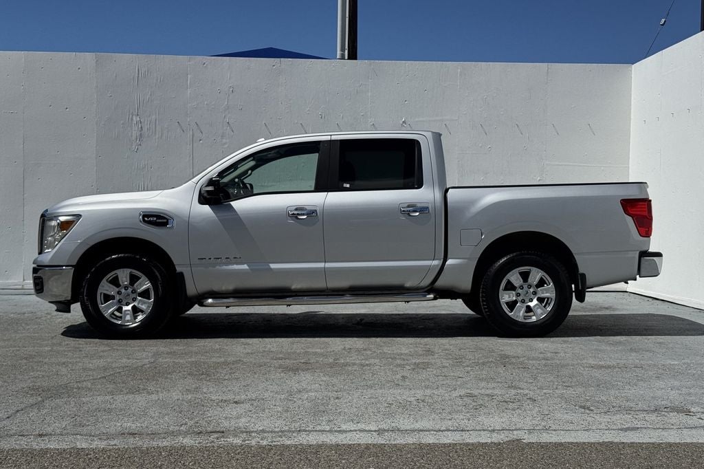 2017 Nissan Titan SV