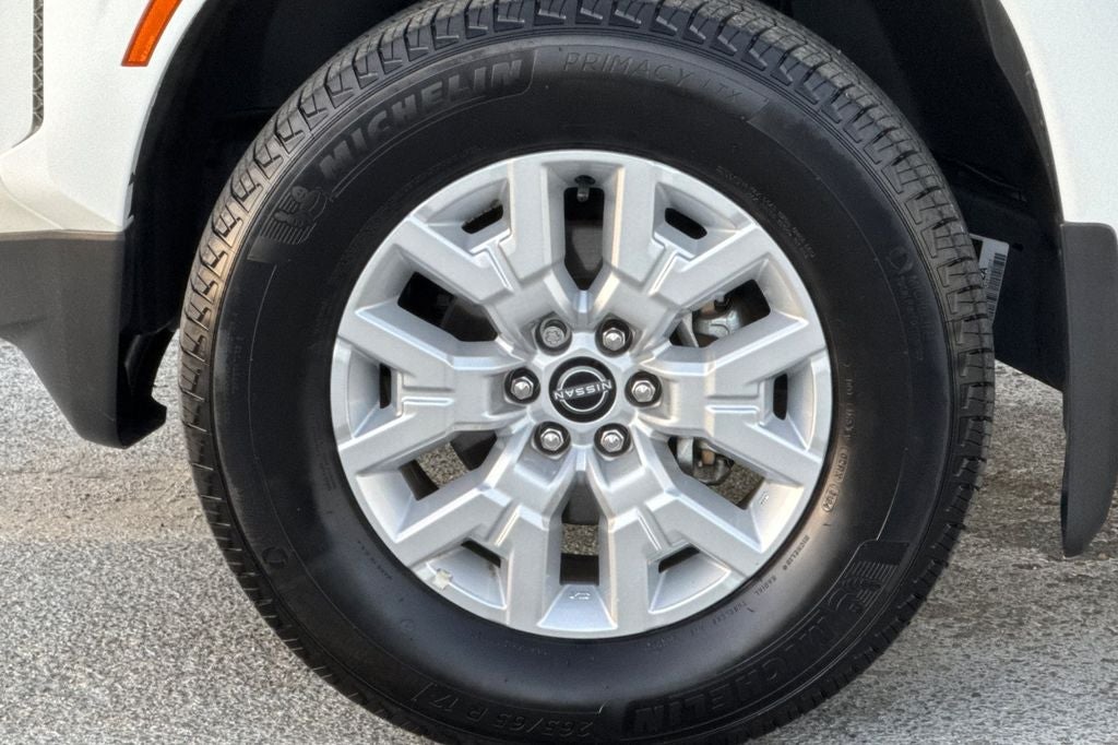 2024 Nissan Frontier SV