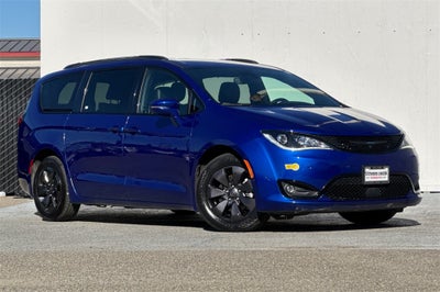 2020 Chrysler Pacifica Hybrid Limited