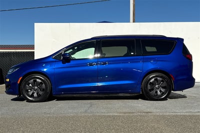 2020 Chrysler Pacifica Hybrid Limited