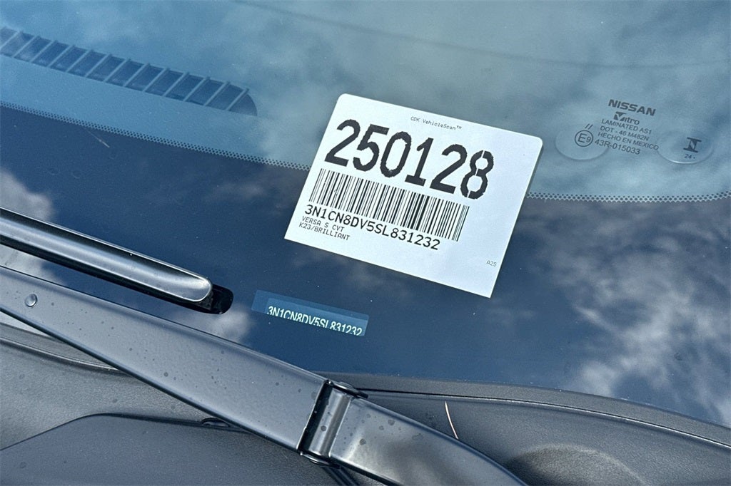 2025 Nissan Versa 1.6 S