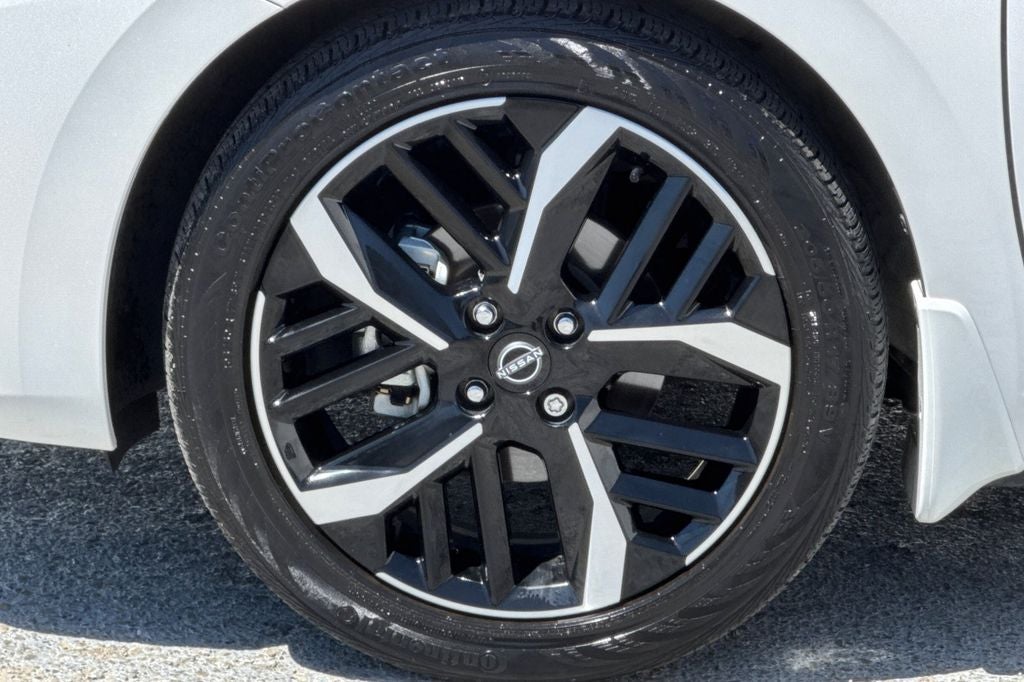 2023 Nissan Versa 1.6 SR