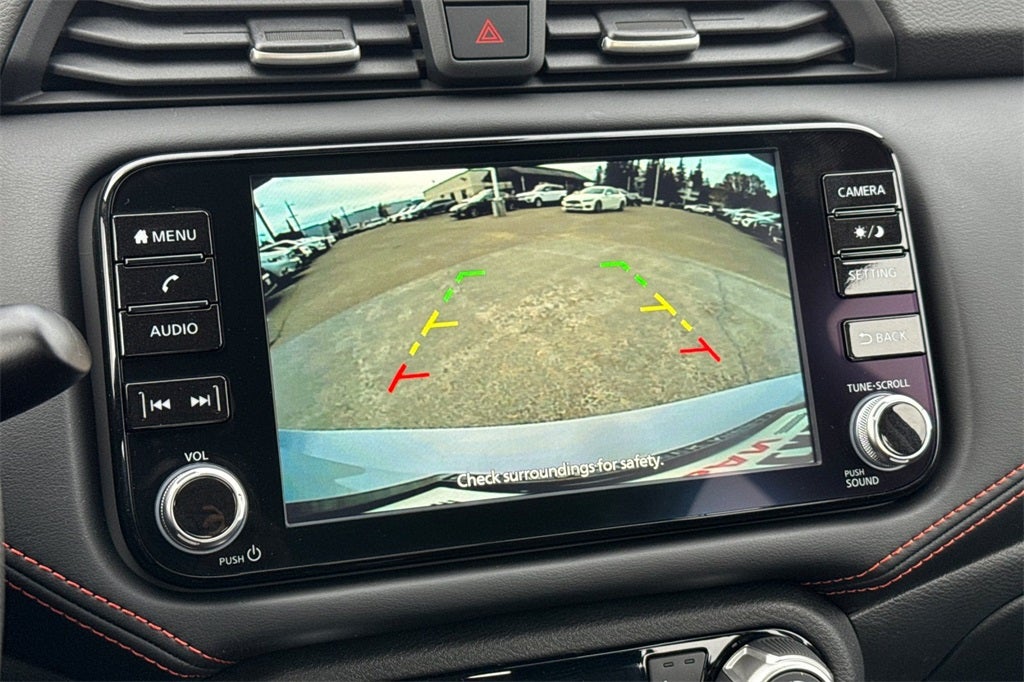 2025 Nissan Versa 1.6 SR