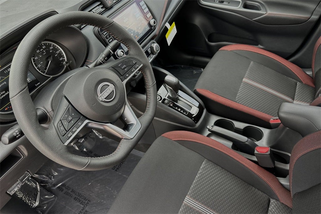 2025 Nissan Versa 1.6 SR