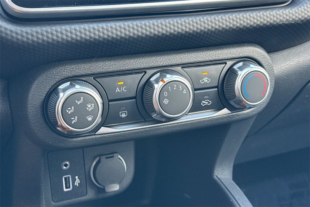 2025 Nissan Kicks Play S