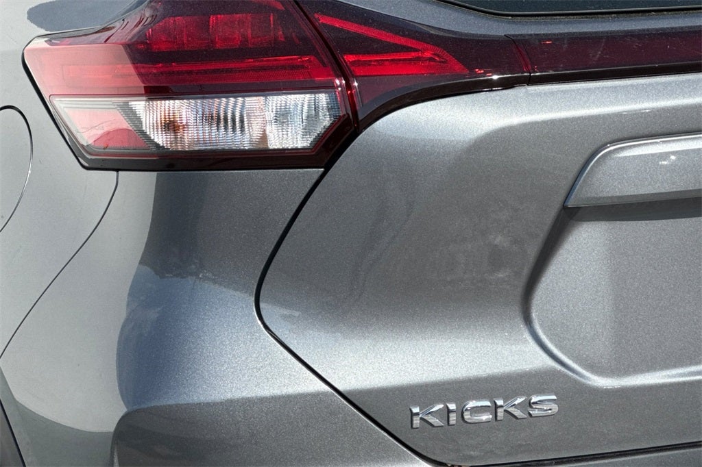 2025 Nissan Kicks Play S