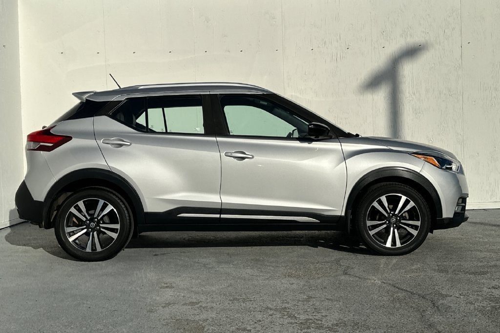 2019 Nissan Kicks SR