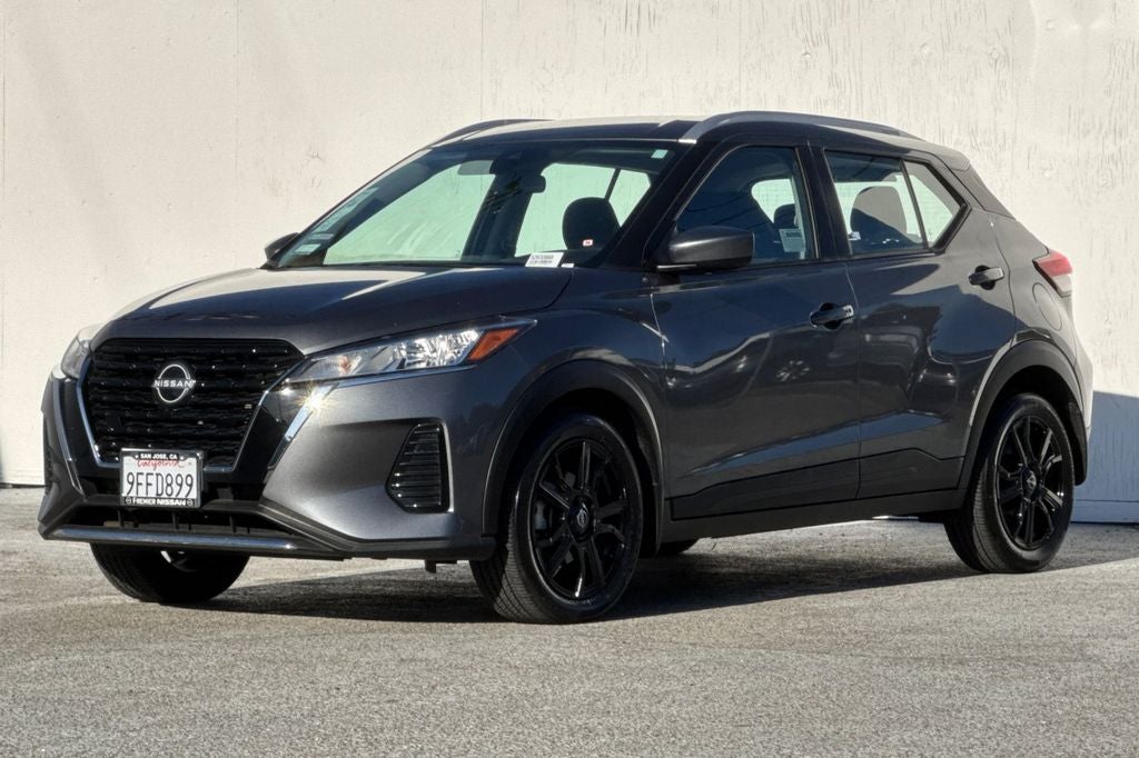 2023 Nissan Kicks SV
