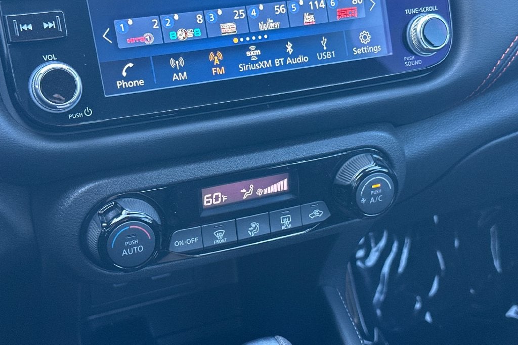 2023 Nissan Kicks SR