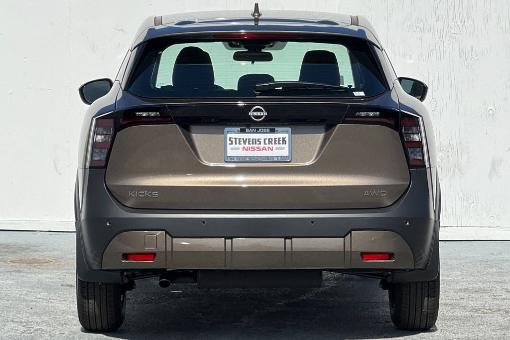 2025 Nissan Kicks S