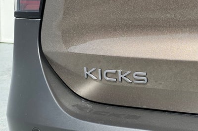 2025 Nissan Kicks S