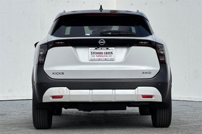 2025 Nissan Kicks SV