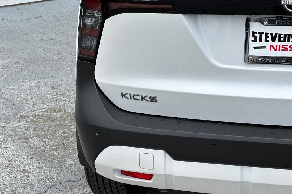 2027 Nissan Kicks SR