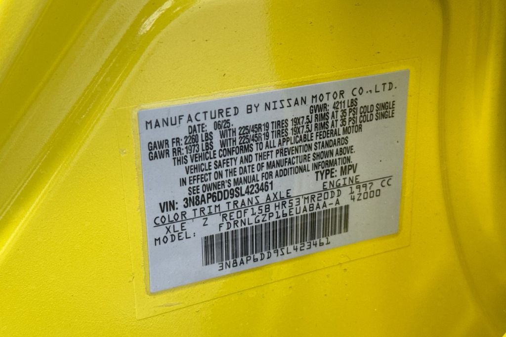 2025 Nissan Kicks SR