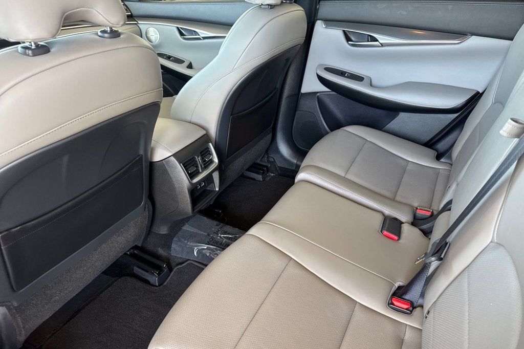 2024 INFINITI QX50 LUXE