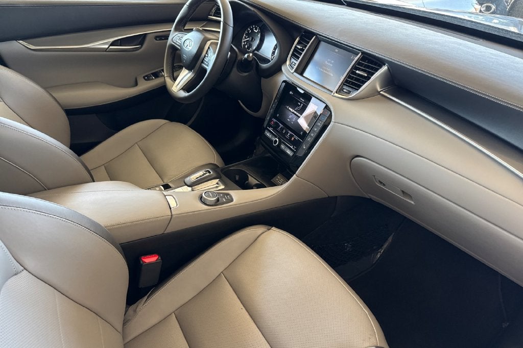 2024 INFINITI QX50 LUXE
