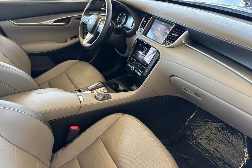 2023 INFINITI QX50 LUXE