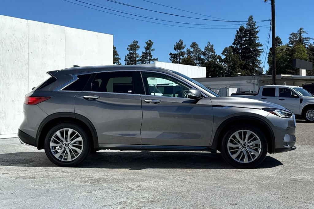 2023 INFINITI QX50 LUXE