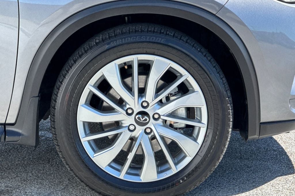 2023 INFINITI QX50 LUXE