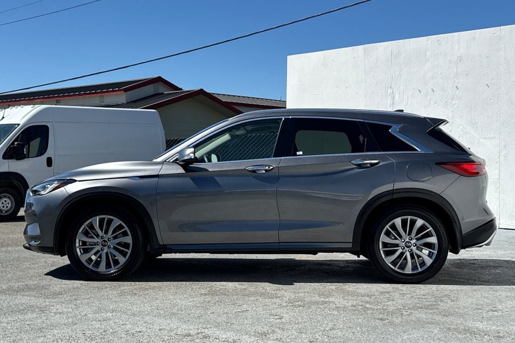 2023 INFINITI QX50 LUXE