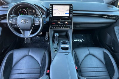 2022 Toyota Avalon Hybrid XSE