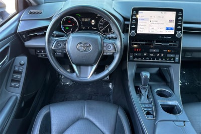 2022 Toyota Avalon Hybrid XSE