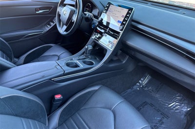 2022 Toyota Avalon Hybrid XSE