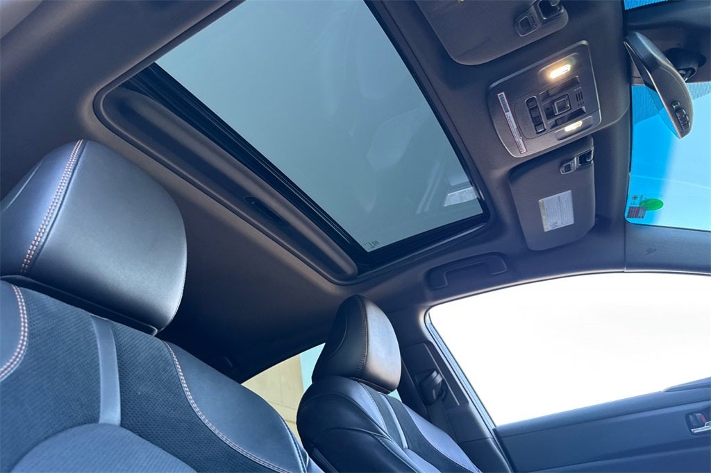 2022 Toyota Avalon Hybrid XSE