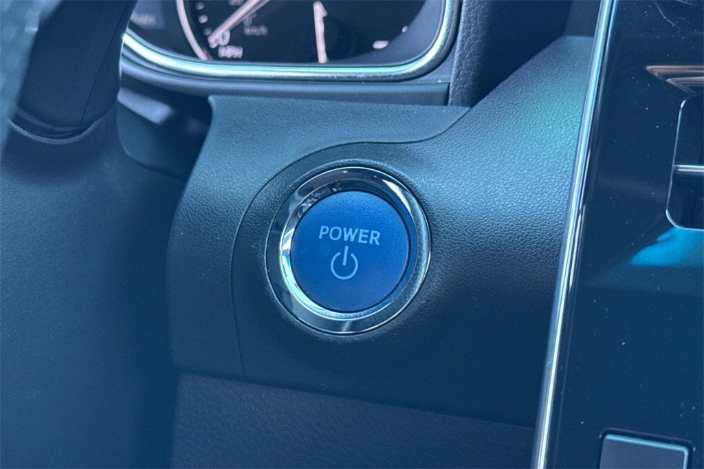 2022 Toyota Avalon Hybrid XSE