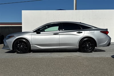 2022 Toyota Avalon Hybrid XSE