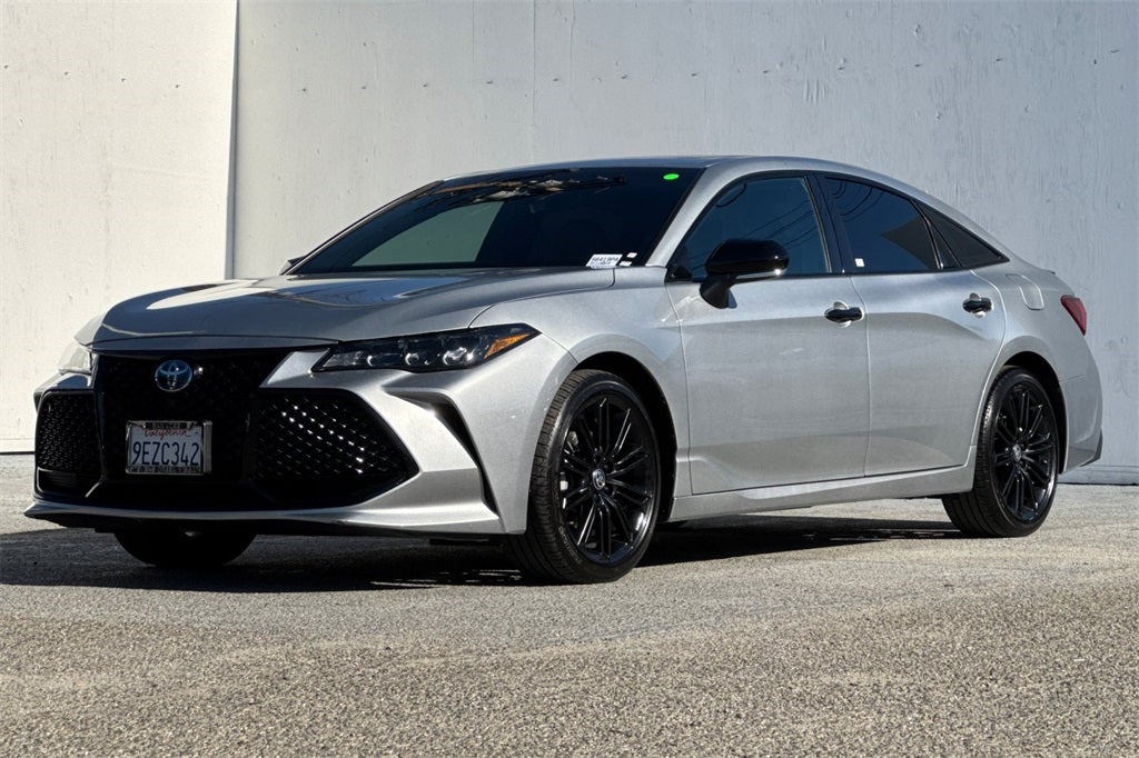 2022 Toyota Avalon Hybrid XSE
