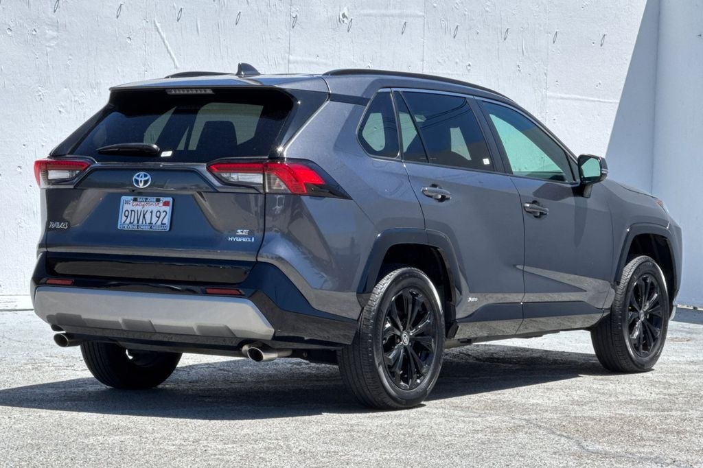 2022 Toyota RAV4 Hybrid SE