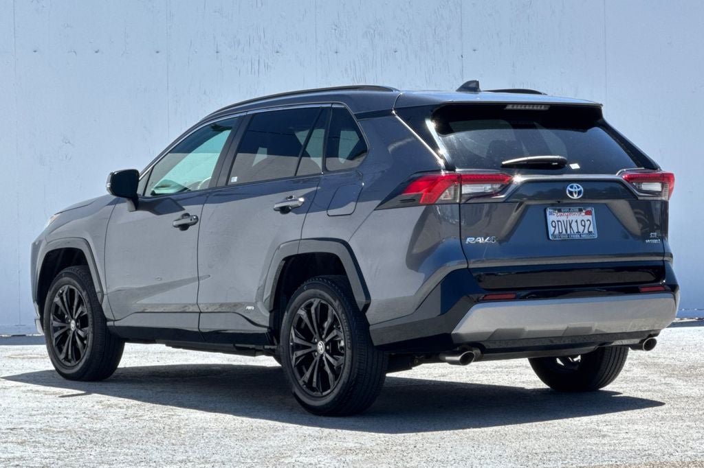 2022 Toyota RAV4 Hybrid SE