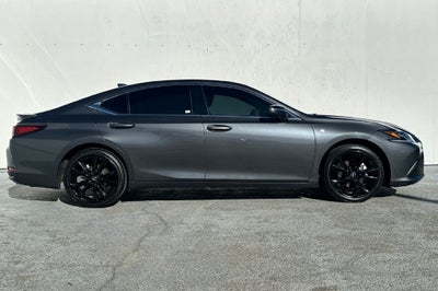 2024 Lexus ES 300h F SPORT Handling